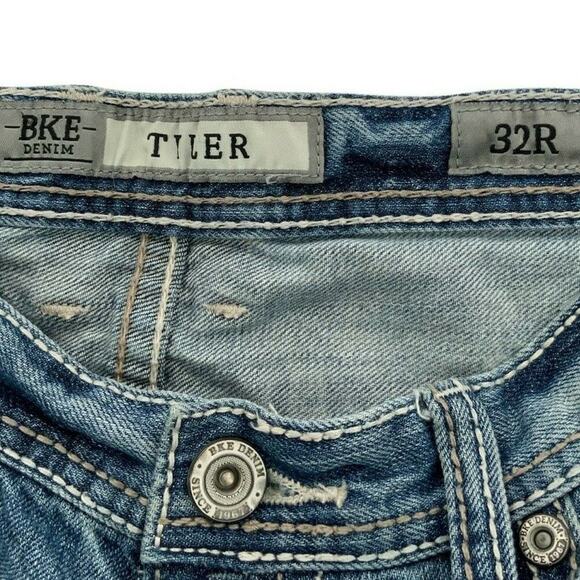 BKE Tyler Jeans Men's Size 32R Straight Leg Medium Wash Whiskers Stitched Denim - Picture 11 of 12